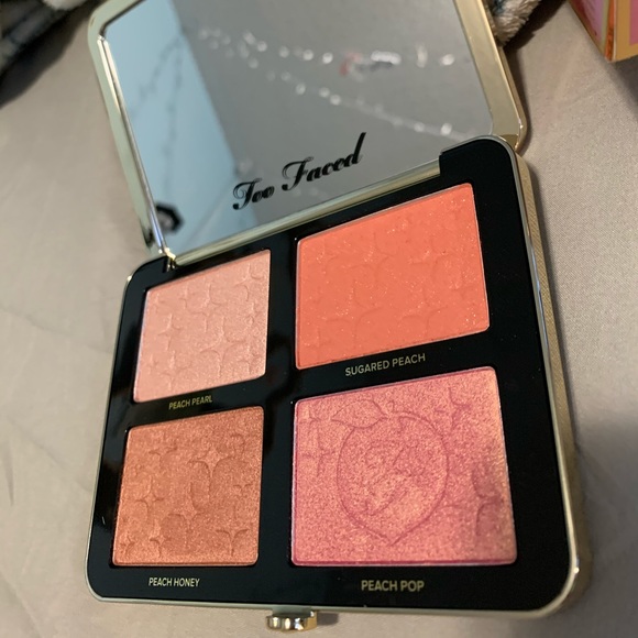 Sugar Peach Too Faced Palette - Picture 4 of 4